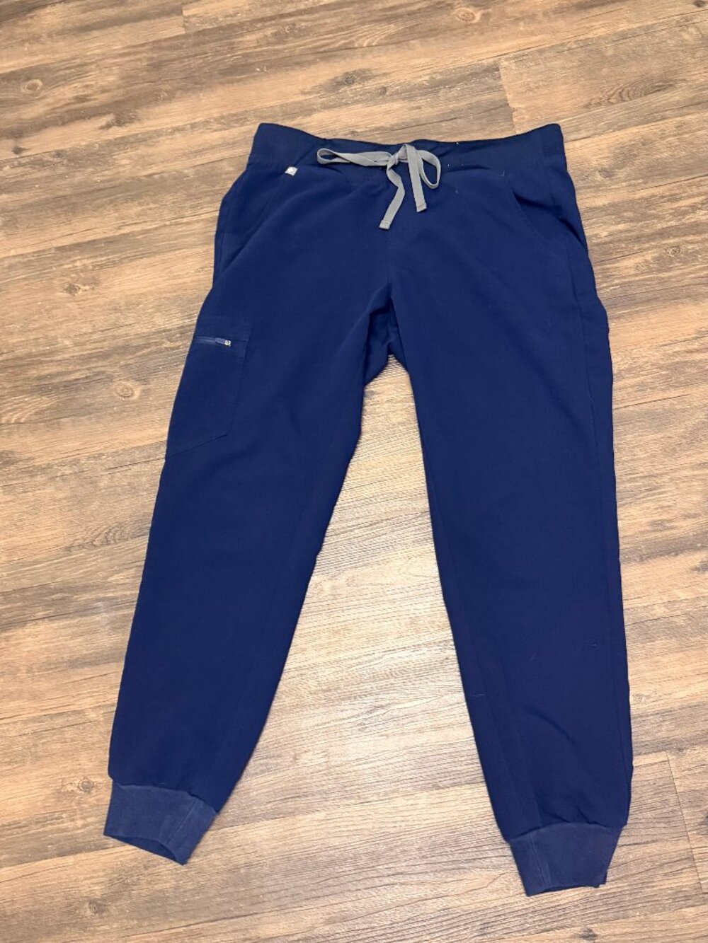 Figs Scrubs Zamora Bottoms (M) in Navy